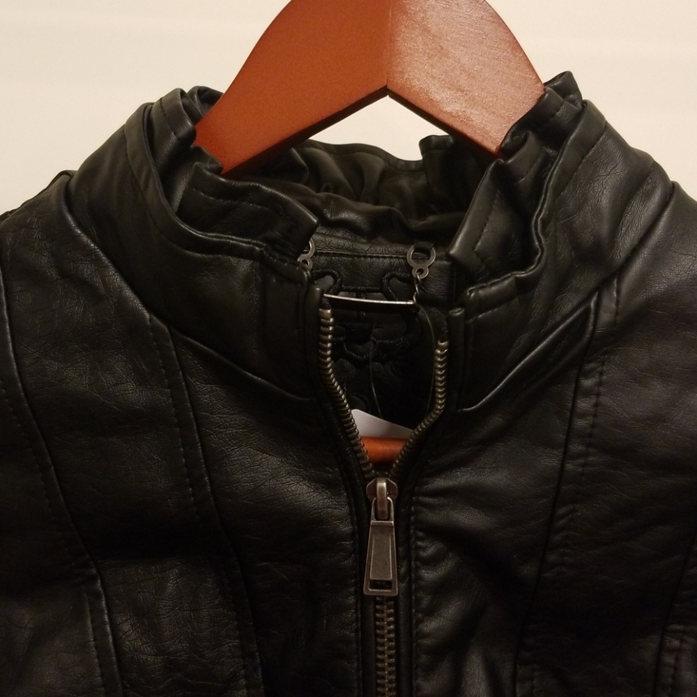 Jacket - Picture 3 of 4